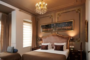 Grand Suite, Beyoğlu Hotels, Design und Komfort, Faikpashahotels, beyogludesignhotel, cukurcumahotel, beyogluhotels, istanbuldesignhotels, istanbulkleinehotels, kleinehotelsinderTürkei, smallhotelsinderTürkei, beyogluhistorischeshotel, beyogluhistorischegebäude, beyogluarthotel, beyogludesignhotels
