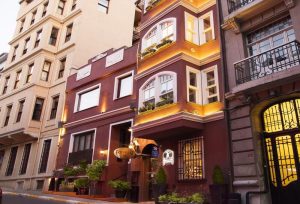 Beyoğlu Hotels, Boutique Hotel Istanbul, Hotel Beyoğlu, Galata Hotel, Cihangir Hotel, Çukurcuma Hotel, Historisches Hotel Istanbul, Boutique Unterkunft Istanbul, Istanbul Reisen 2026, Beyoğlu Hotels 2026