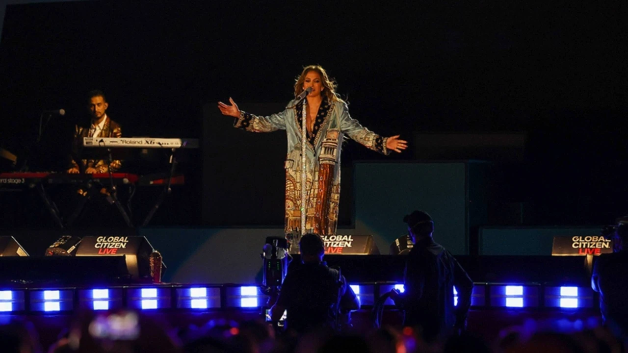 Jennifer Lopez Konzert in Istanbul 2025: Ein unvergesslicher Abend mit dem Komfort von Faik Pasha Apartments