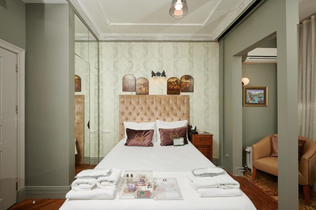 2025 beyoğlu design hotels, istanbul design hotels, modernes hotel beyoğlu, design hotel istanbul, faik pasha apartments, zeitgenössisches hotel beyoğlu, langzeitaufenthalt, digital nomad hotel, kreatives hotel istanbul