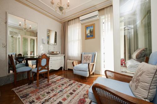 2025 Beyoğlu Small Hotels Guide: Authentische, Künstlerische und Herzlichste Übernachtungen im Herzen Istanbuls