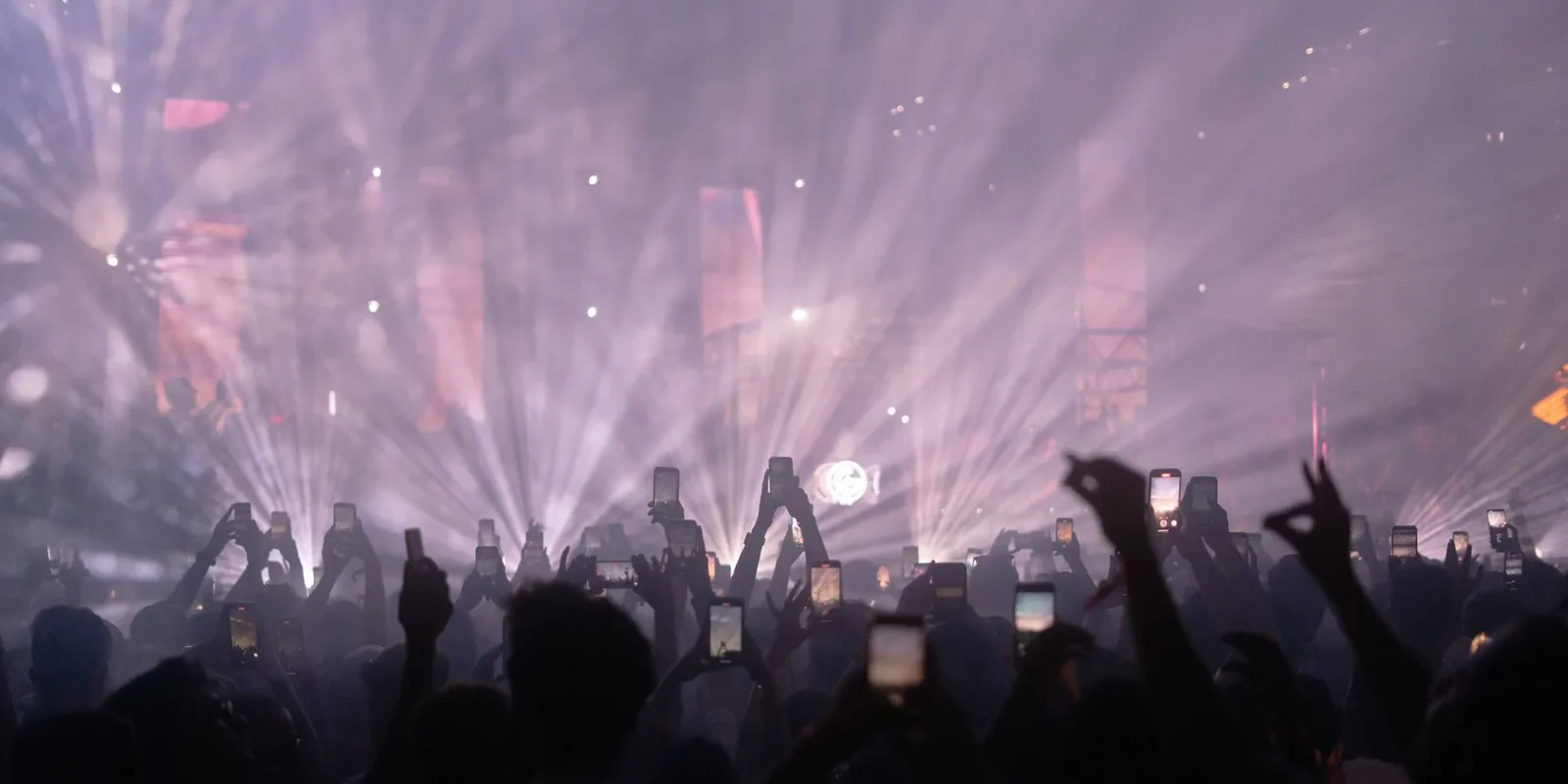 Saint Levant Konzert Istanbul 2026: Live-Abend in der Volkswagen Arena